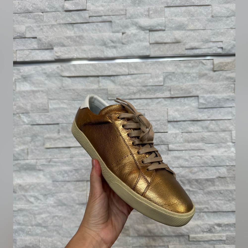 Saint Laurent Bronze Sneaker SL06